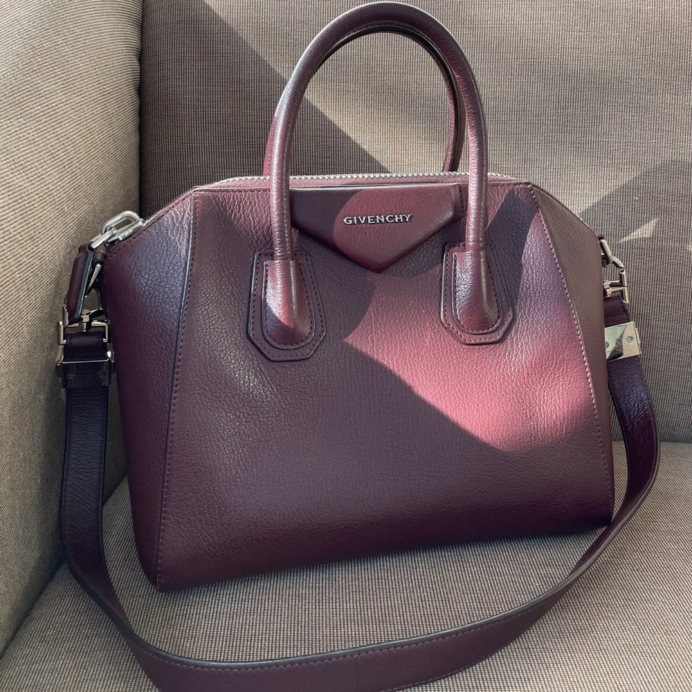 Authentic Givenchy Small Antigona bag in Aubergine - Picture 5 of 16